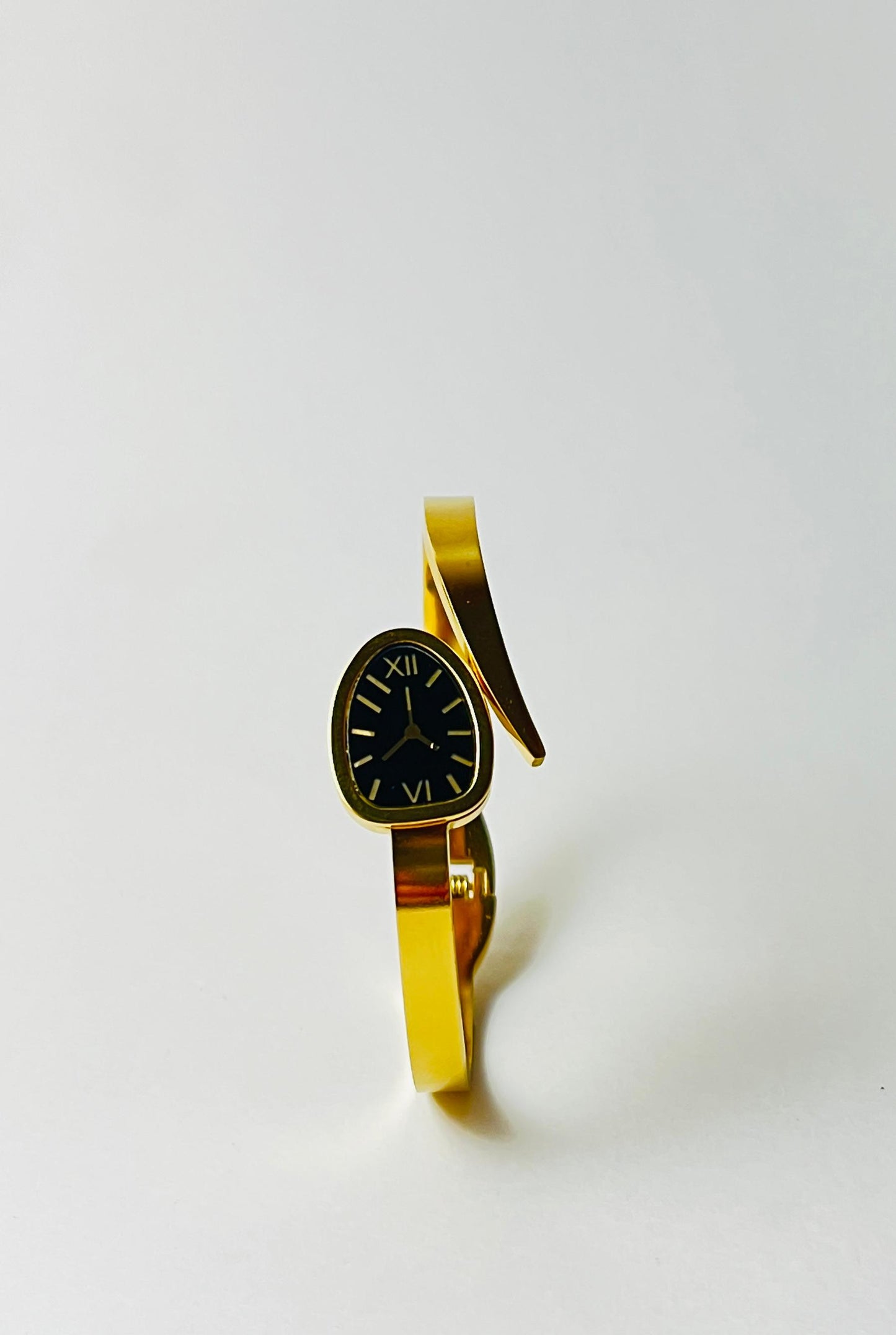 Stainless Steel Handcuff Style Watch Dial – Anti-Tarnish, Stylish & Durable